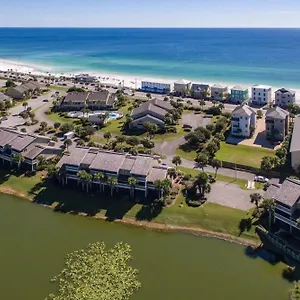 https://lakefront-villa-405.hotels-destin.com